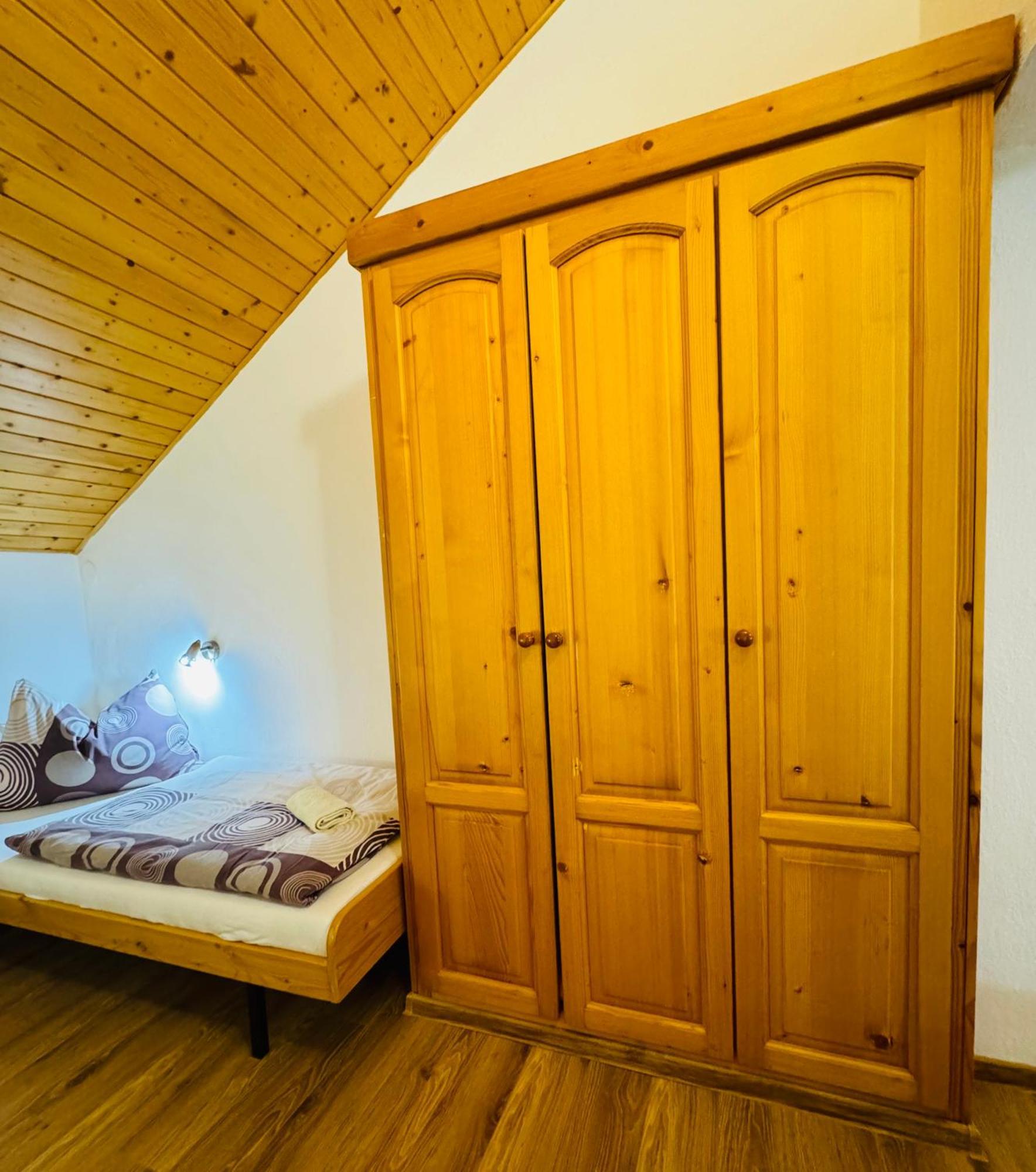 Penzion Familia Antol Liptovský Mikuláš Exteriör bild